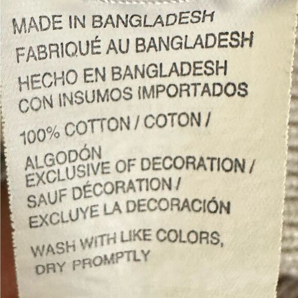 IZOD Men's Premium Essentials Solid V-Neck 12 Gauge Sweater. Oatmeal Color. XL - Picture 5 of 5